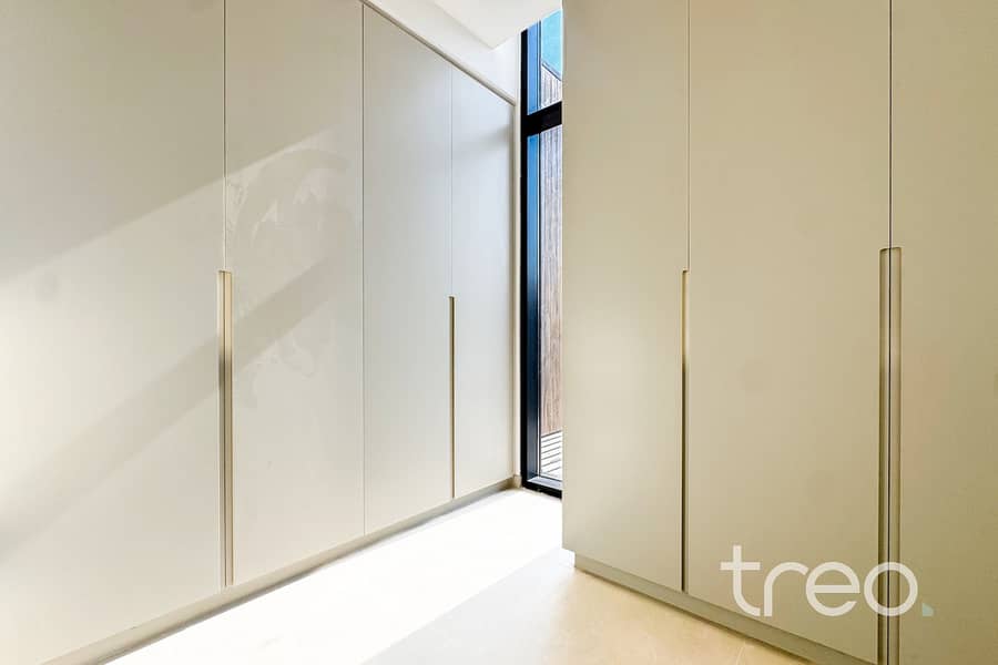 Corner Townhouse | Brand New | Big Garden - Image 15