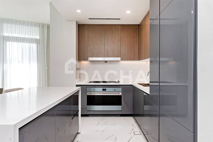 Brand New | Signature Unit | Marina and Palm view - Image 8
