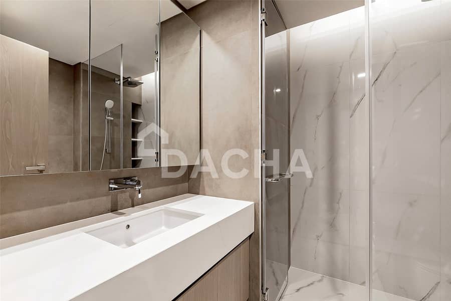 Brand New | Signature Unit | Marina and Palm view - Image 32