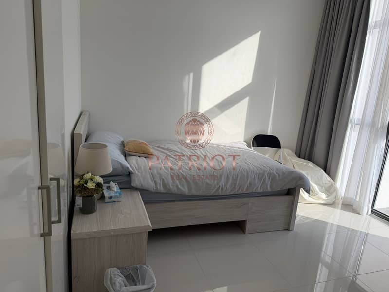 UPGRADED | SINGLE ROW | WELL MAINTAINED | BIG LIVING - Image 11