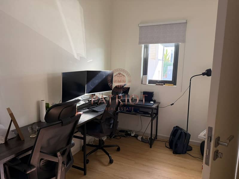 UPGRADED | SINGLE ROW | WELL MAINTAINED | BIG LIVING - Image 16