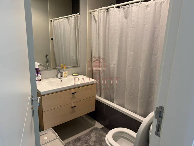 UPGRADED | SINGLE ROW | WELL MAINTAINED | BIG LIVING - Image 20
