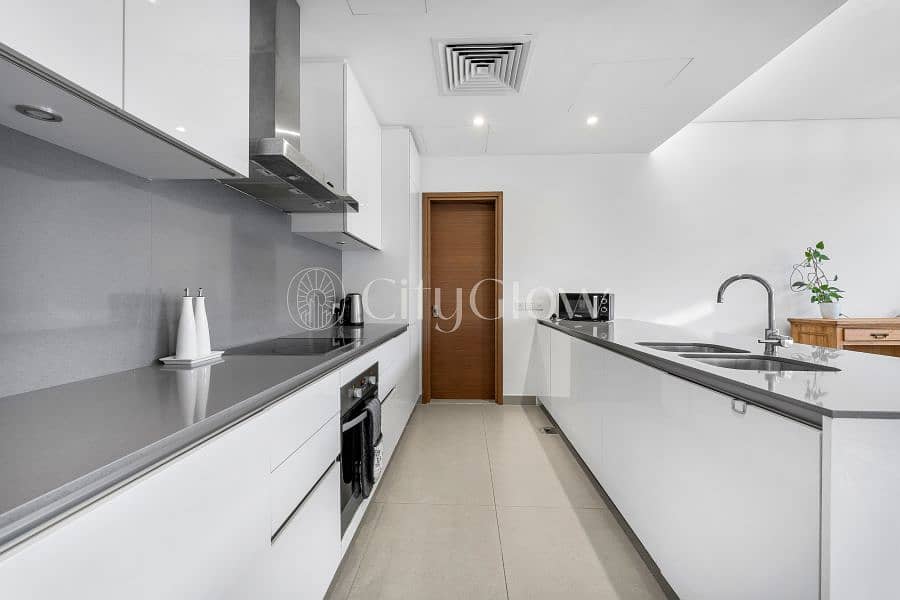 Exclusive | Bright And Sunny Unit | Jumeirah View - Image 10