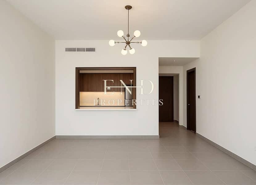 Large Layout | New Build | Closed Kitchen