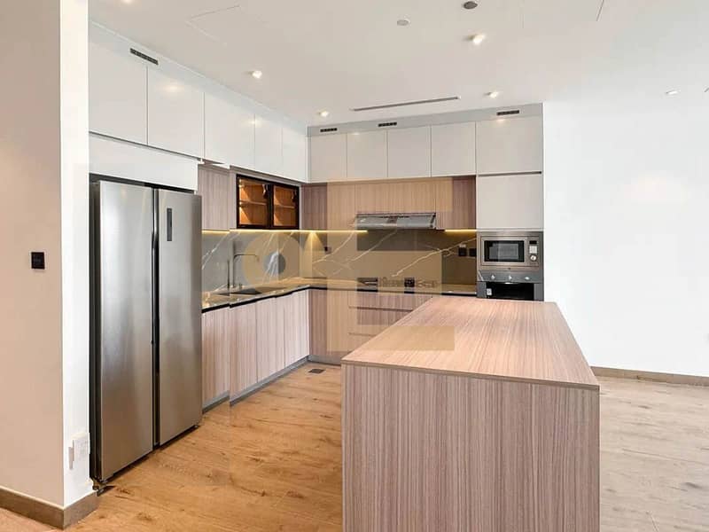 Large Size | 3 Baths| Equipped Kitchen - Image 4