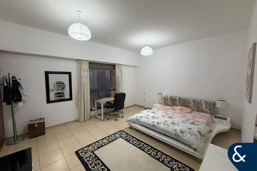 One Bedroom | High Floor | Sea View |