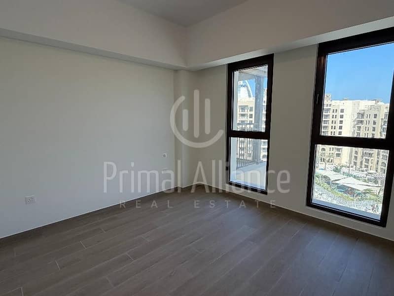 Burj and Central Park View | Brand New | Prime Location - Image 6