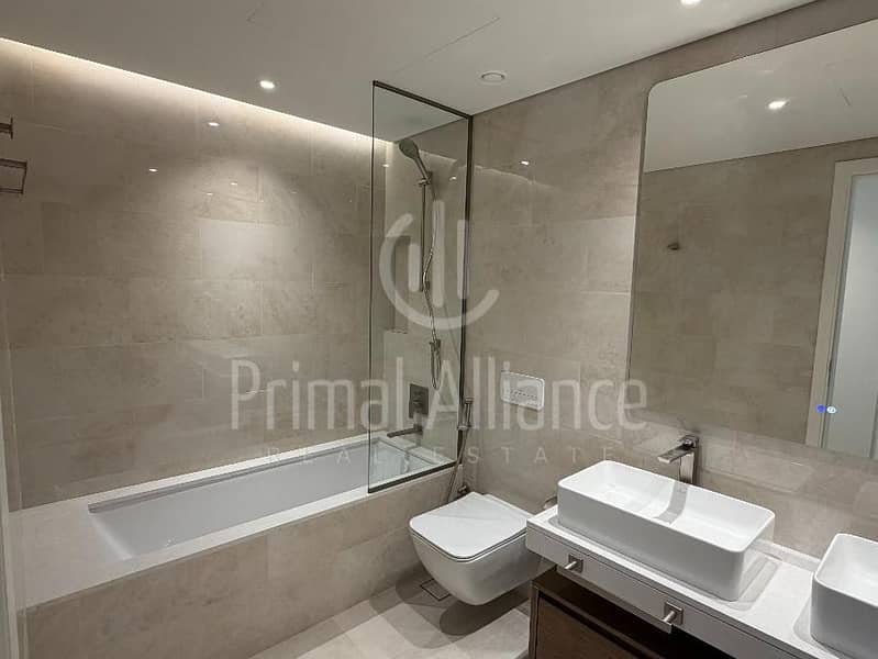 Burj and Central Park View | Brand New | Prime Location - Image 9