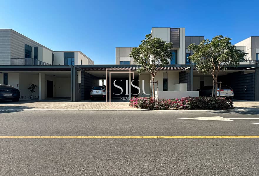 Single Row | End Unit | Close to Amenities