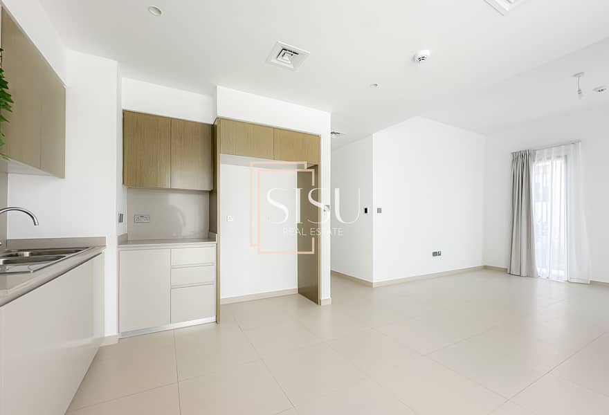 Single Row | End Unit | Close to Amenities