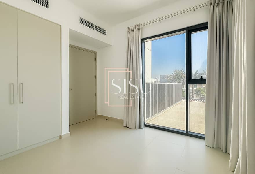 Single Row | End Unit | Close to Amenities - Image 17