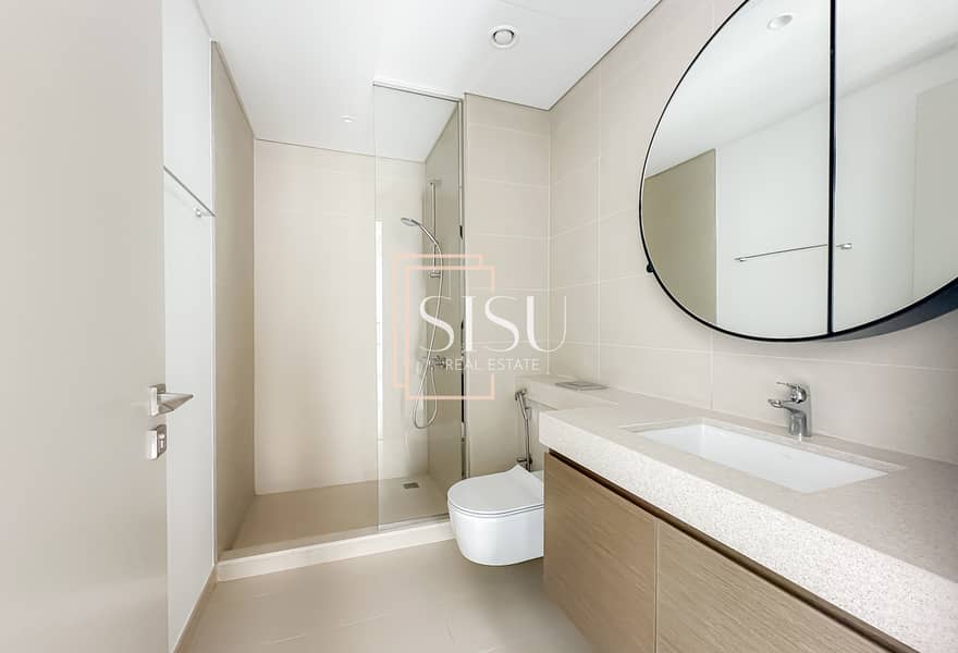 Single Row | End Unit | Close to Amenities - Image 21