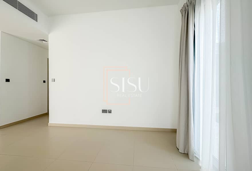 Single Row | End Unit | Close to Amenities - Image 24