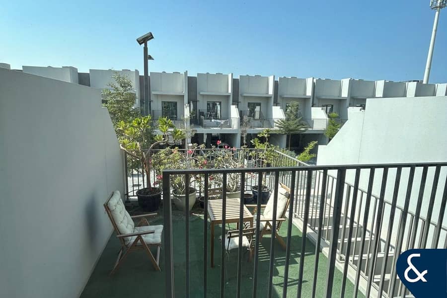 Modern Townhouse | 2 Beds + Maids | Rented