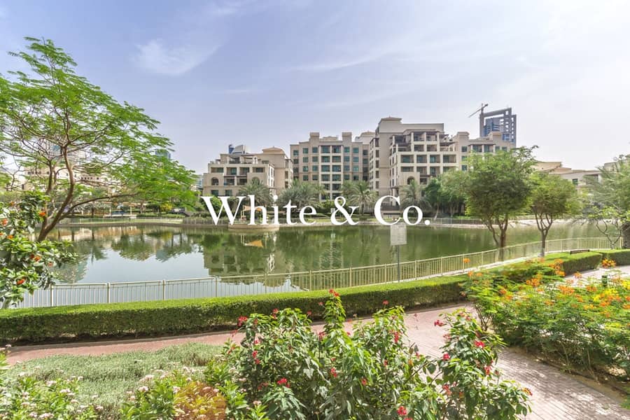 Lake View | Corner Unit | Large Terrace Lake View | Corner Unit | Large Terrace
