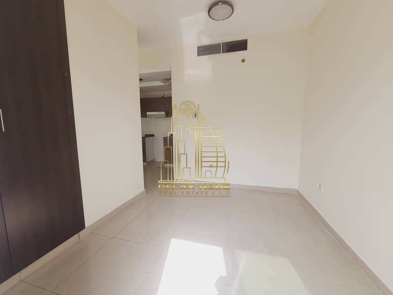 Spacious Studio | Prime Location | Near Mall of the Emirates - Image 9