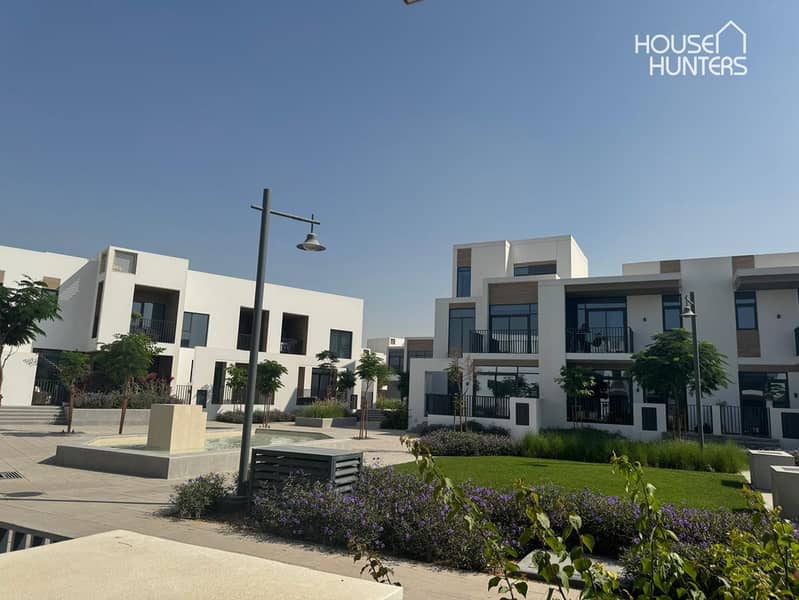 Corner unit | Greenery view | Brand New