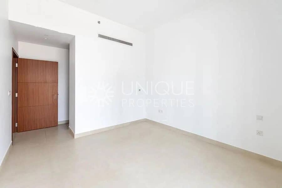 Elegant 2 bedroom | Marina Skyline View