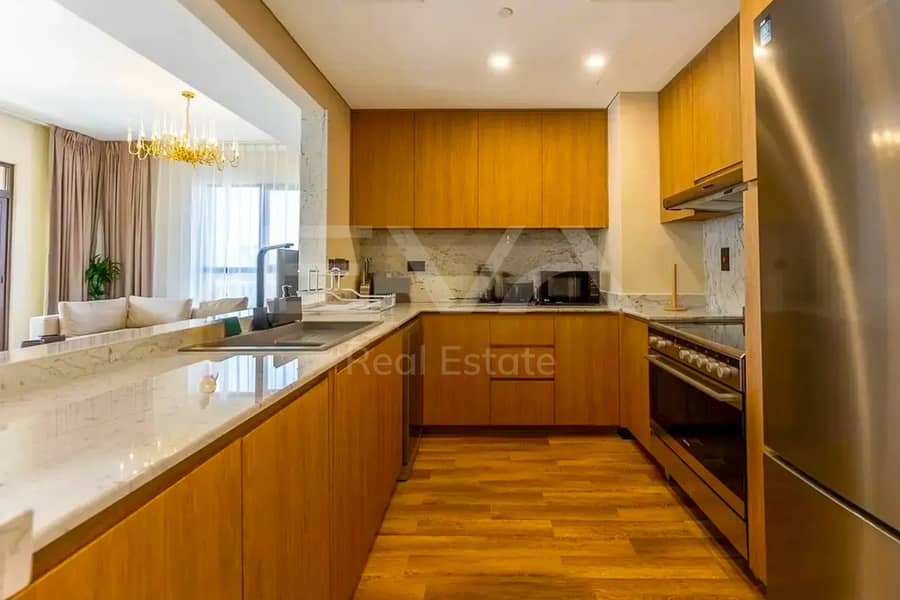 Fully Upgraded | Burj and Sea View | Corner Unit - Image 8