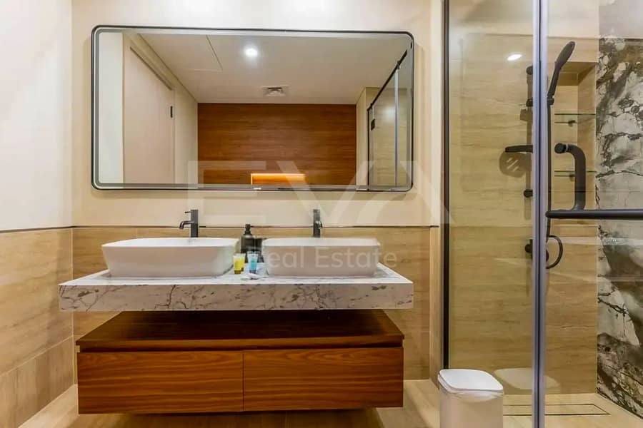 Fully Upgraded | Burj and Sea View | Corner Unit - Image 19