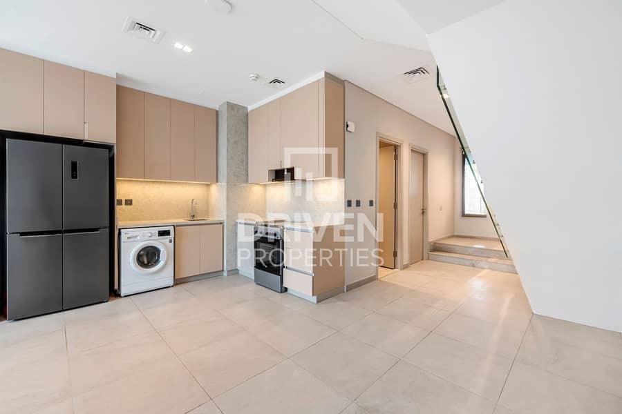 Private Garden | Spacious Single Row | Wide Layout - Image 5