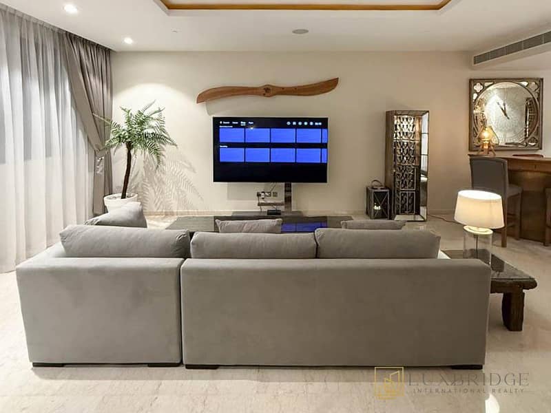 Unfurnished | 2 Garage Parking | Spacious