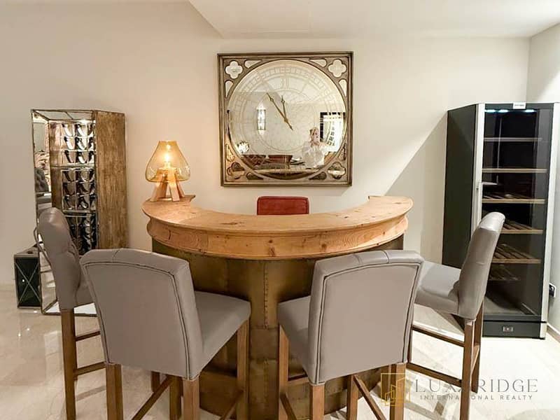 Unfurnished | 2 Garage Parking | Spacious - Image 6