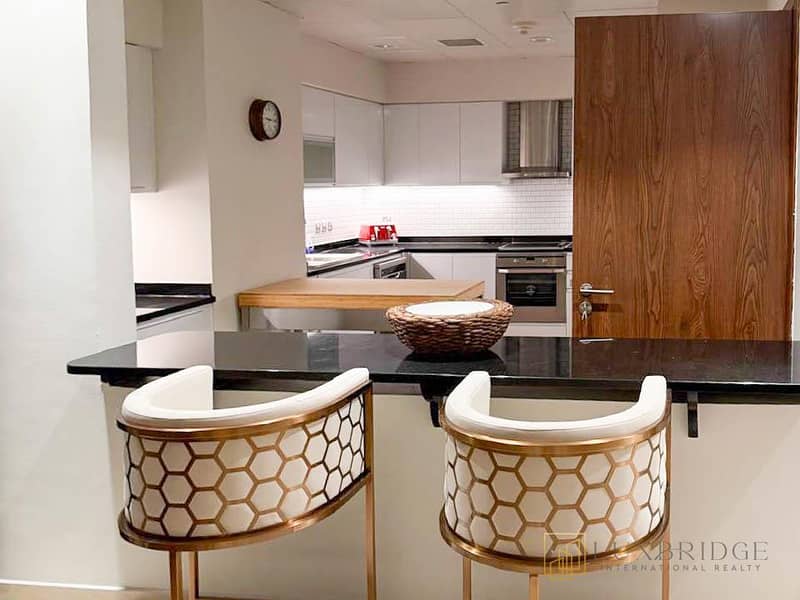 Unfurnished | 2 Garage Parking | Spacious - Image 7