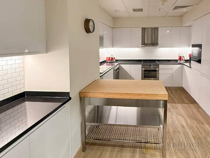 Unfurnished | 2 Garage Parking | Spacious - Image 8