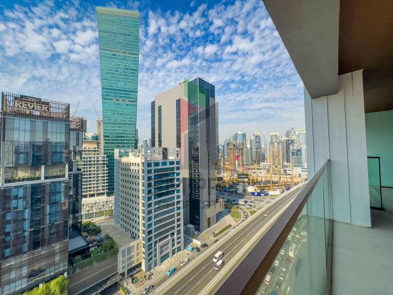 Luxurious 1 Bedroom Apartment in Business Bay