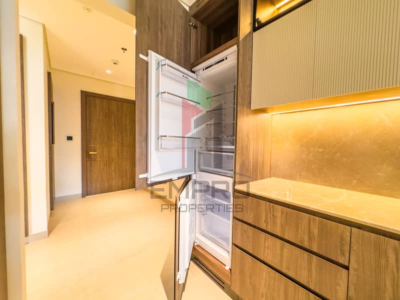 Luxurious 1 Bedroom Apartment in Business Bay - Image 11