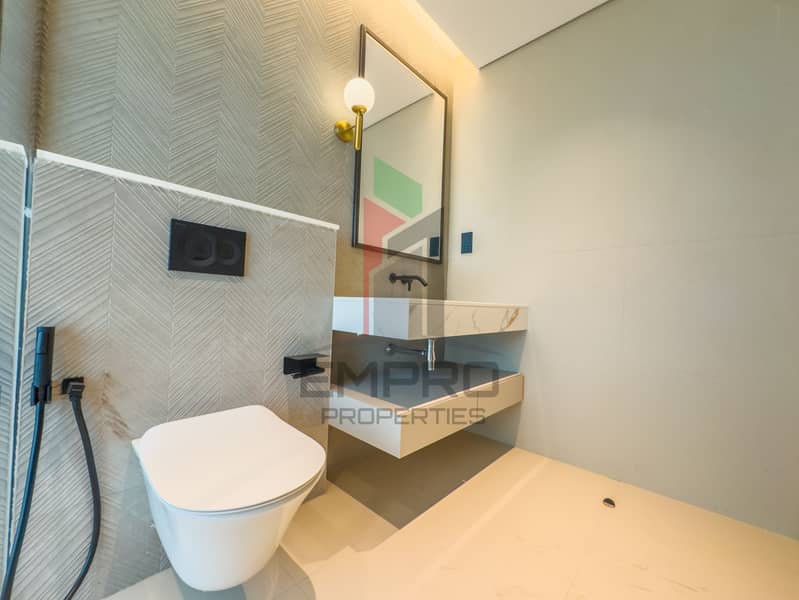 Luxurious 1 Bedroom Apartment in Business Bay - Image 16