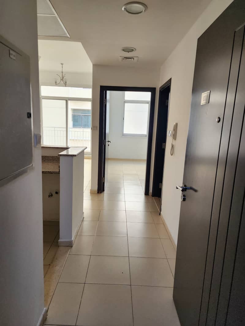 VACANT | SPACIOUS 1BR | READY TO MOVE IN