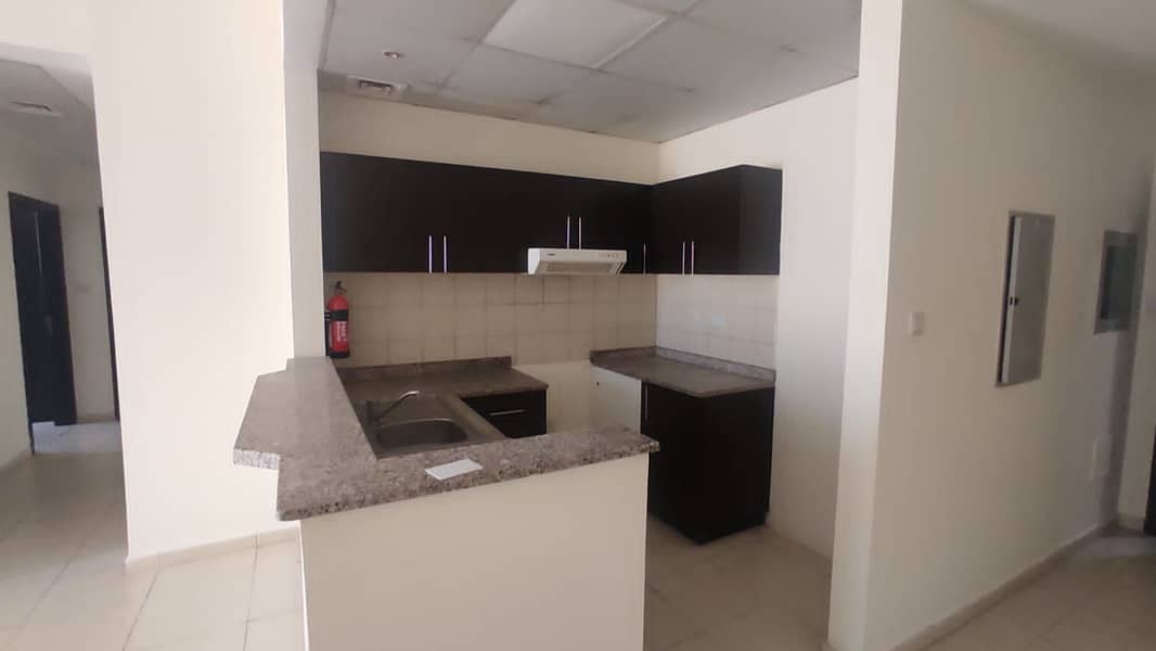 VACANT | SPACIOUS 1BR | READY TO MOVE IN