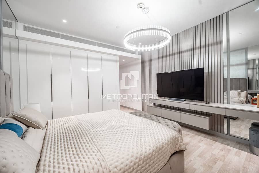 Upgraded | Furnished | Garden View | Island Living