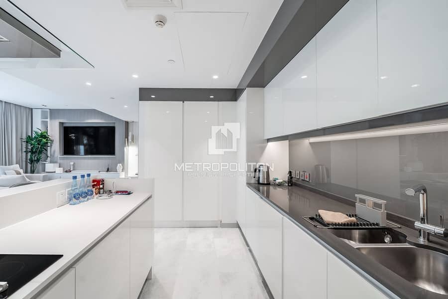 Upgraded | Furnished | Garden View | Island Living