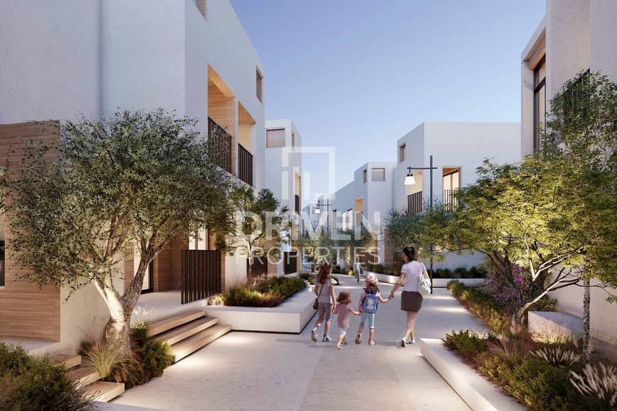 Exclusive | Modern Townhouse | Refined Design - Image 14