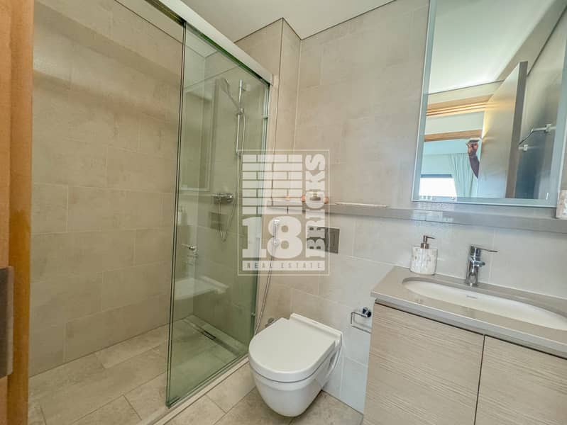 1 Bedroom+ Study | Fully Furnished | Lagoon View - Image 17