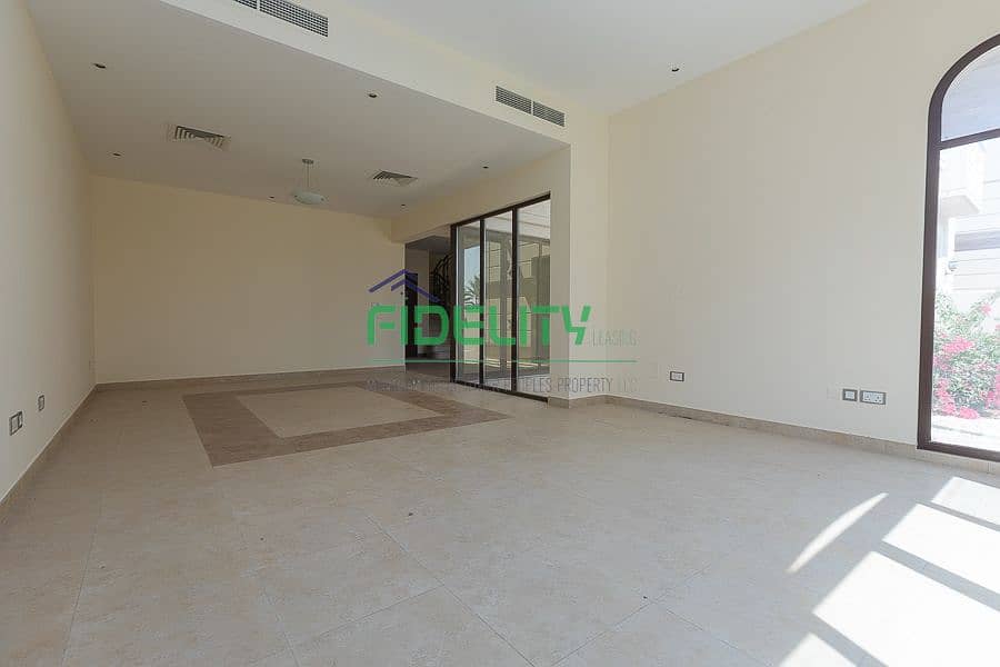 No Commission| Single Row 4BR| Corner Unit | Ready to move in - Image 7