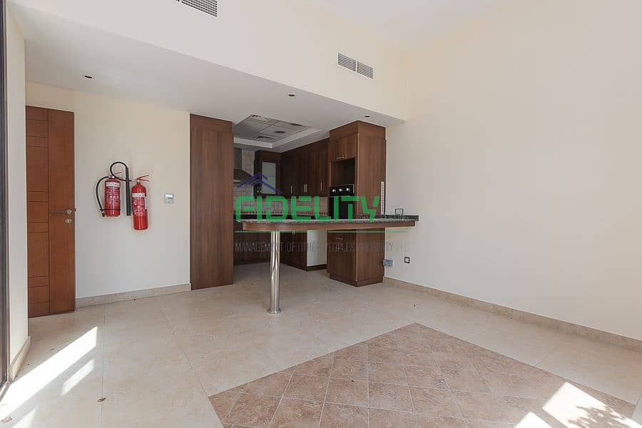 No Commission| Single Row 4BR| Corner Unit | Ready to move in - Image 8