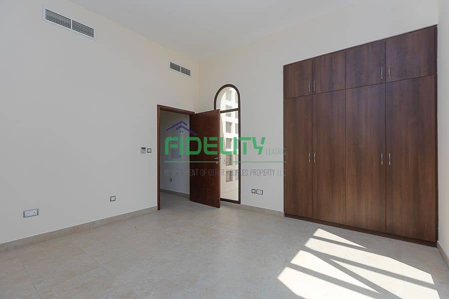 No Commission| Single Row 4BR| Corner Unit | Ready to move in - Image 13