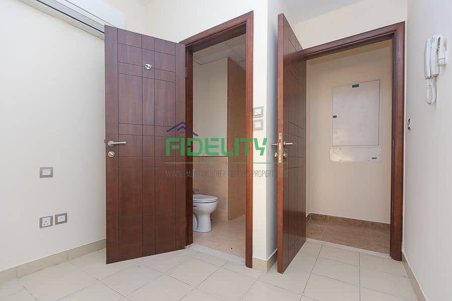 No Commission| Single Row 4BR| Corner Unit | Ready to move in - Image 14