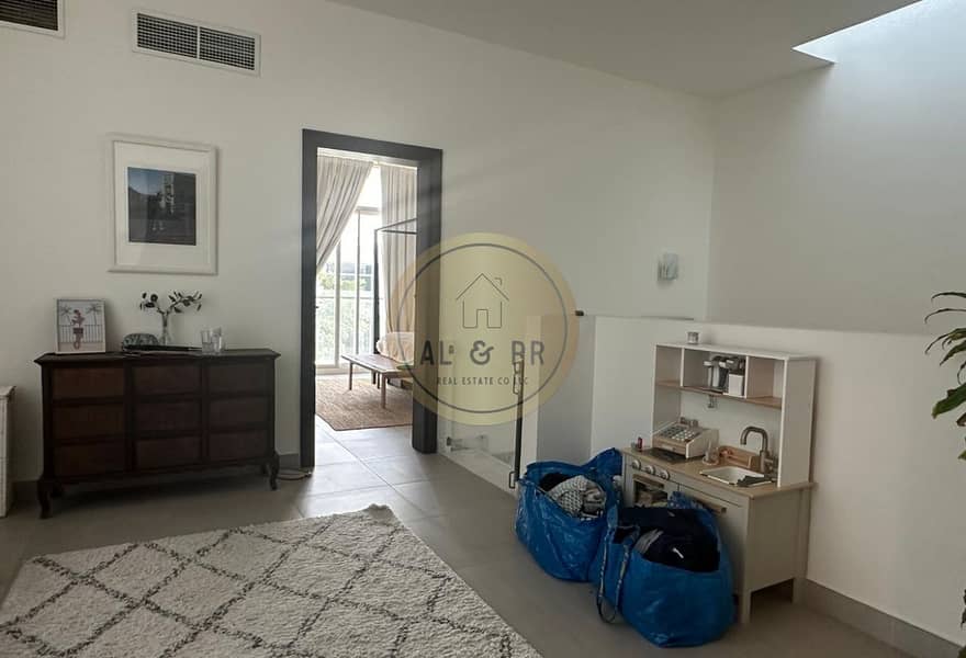 3 BEDS TOWNHOUSE | SPACIOUS LAYOUT |SINGLE ROW - Image 6