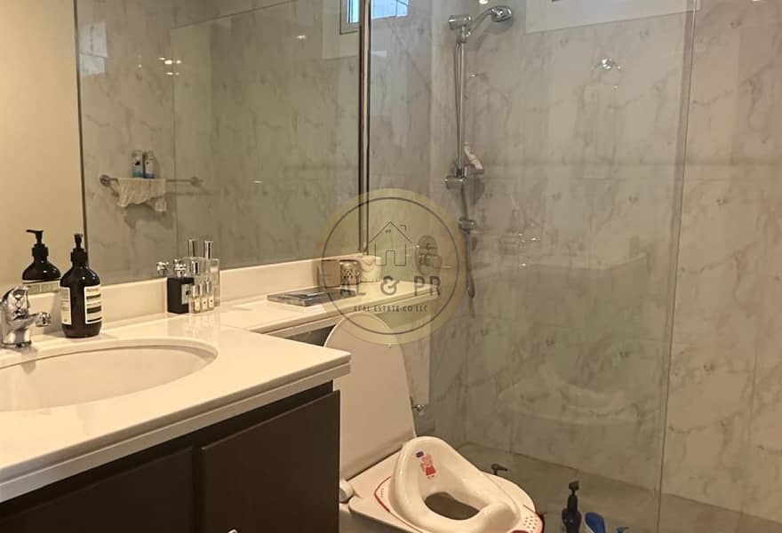 3 BEDS TOWNHOUSE | SPACIOUS LAYOUT |SINGLE ROW - Image 12