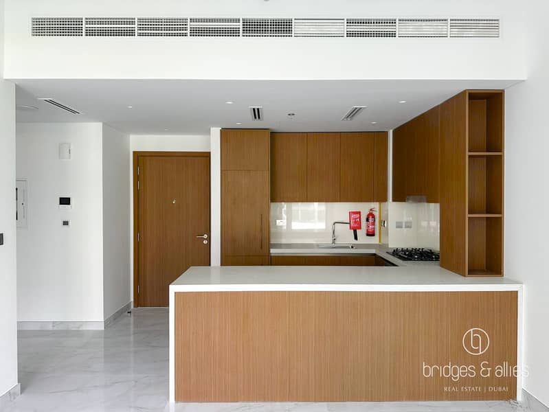 BUILDING READY | POOL VIEW | HIGH ROI - Image 7