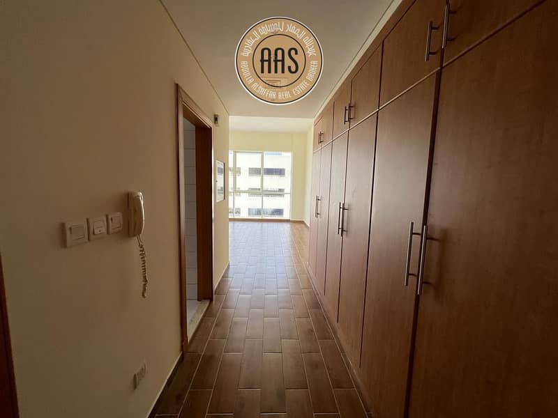 A Grand & Spacious Studio Apartment At HIgh floor Now Available at Chiller free Parking: - Image 9