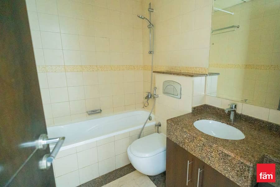 Unfurnished | Spacious | Ideal Location - Image 13