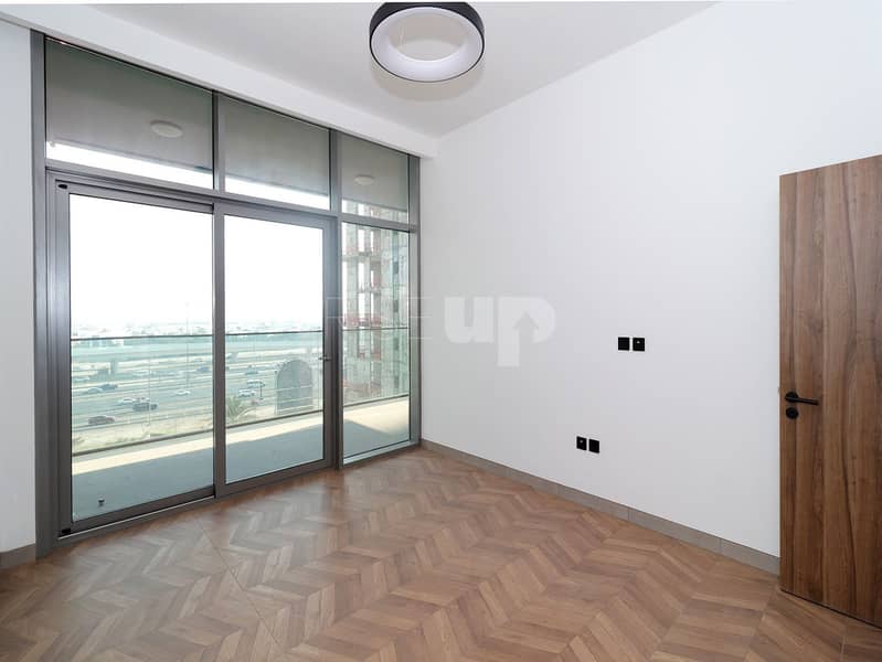 Spacious | Prime Location | Ready to Move In - Image 10