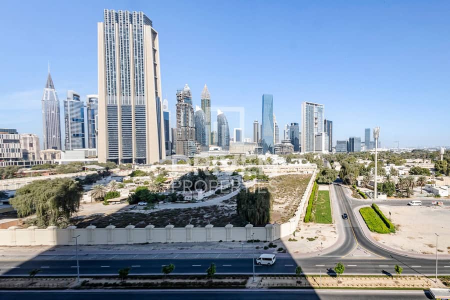 Ready to Move in | Prime Location | Low Floor