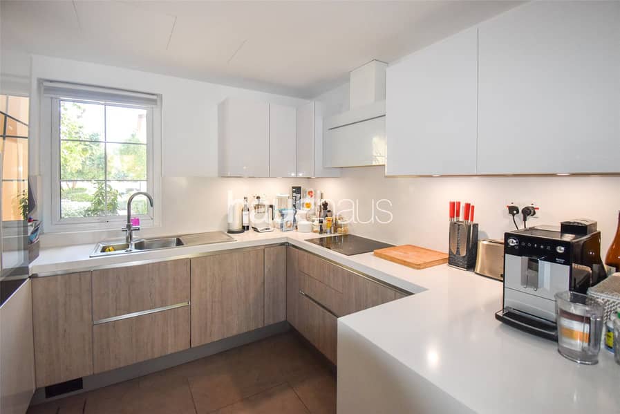 Peaceful Location | Private Pool | Walk to Park - Image 8